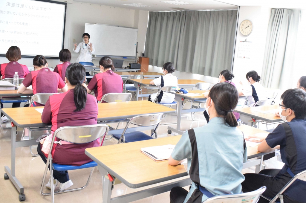 NST（栄養サポートチーム）について